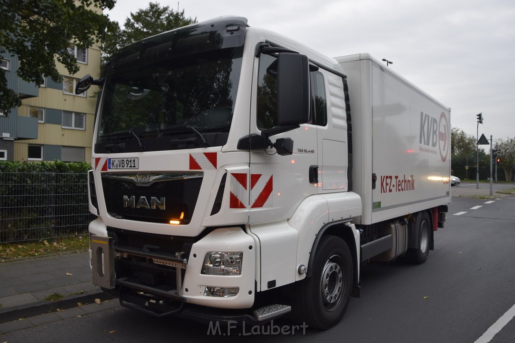 VU Bus Pkw Koeln Porz Gremberghoven Steinstr Konrad Adenauerstr P62.JPG - Miklos Laubert